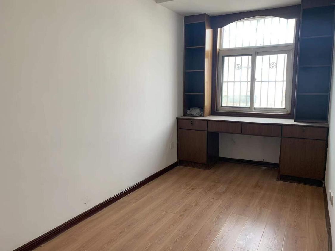 整租·行管局宿舍