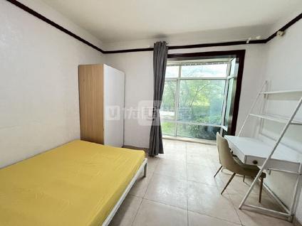 朝阳常营合租 天际万象高尔夫花园5室1厅/20平/中楼层