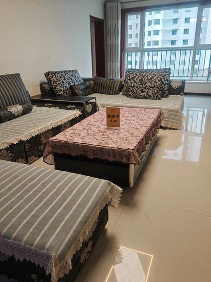 城西海湖新区整租 海宏一号B区3室2厅/147平/低楼层