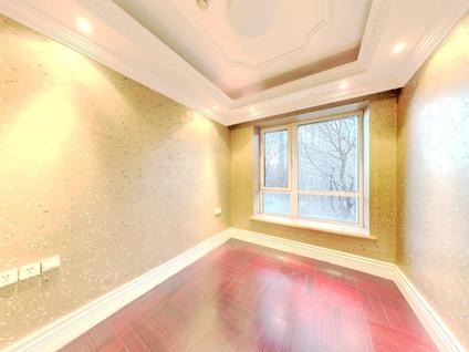 杏花岭龙潭公园整租 万达公馆2室1厅/130平/低楼层