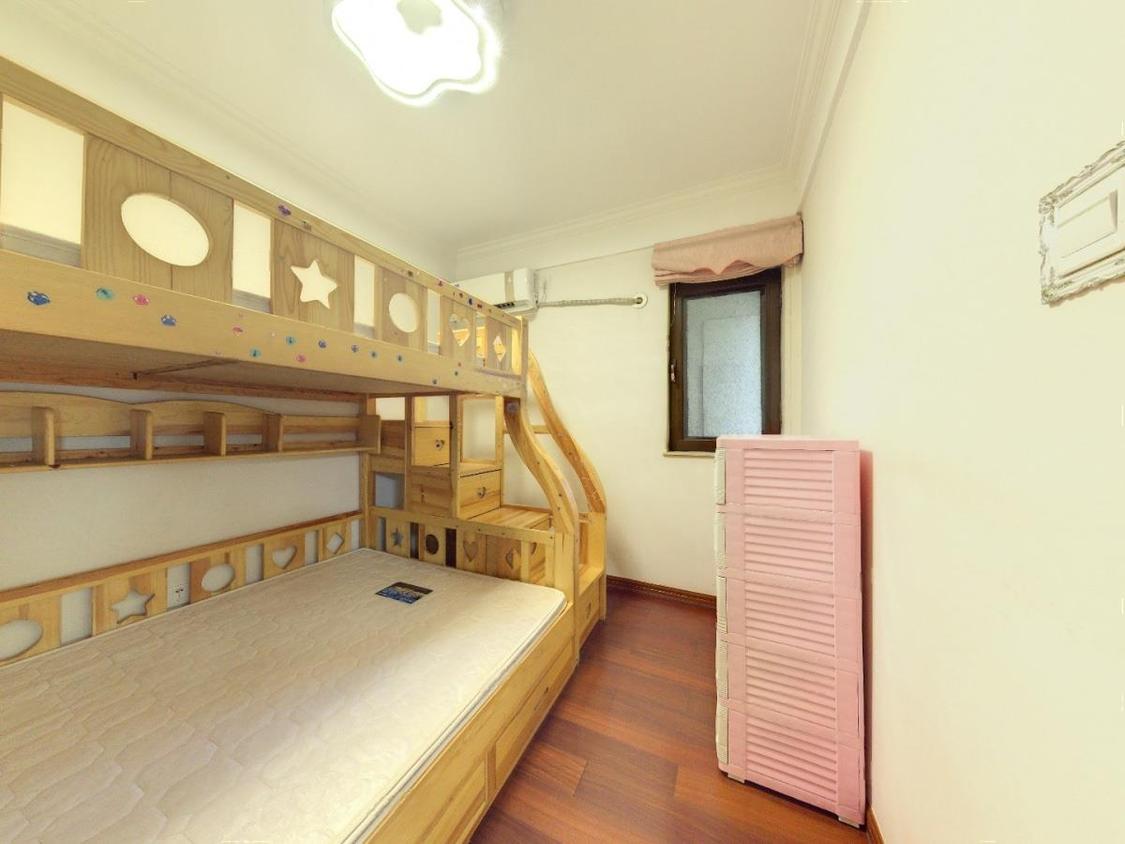 整租·曲江华著中城