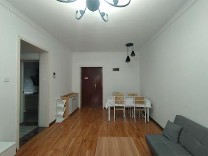 沙坪坝梨树湾整租 融汇温泉城(锦华里)1室1厅/62平/低楼层