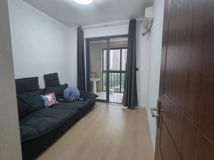 湖里祥店整租 建发中央天成1室2厅/70平/低楼层