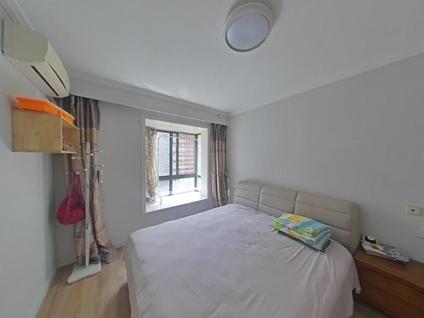 雁塔曲江大道整租 曲江海天华庭2室2厅/89平/中楼层