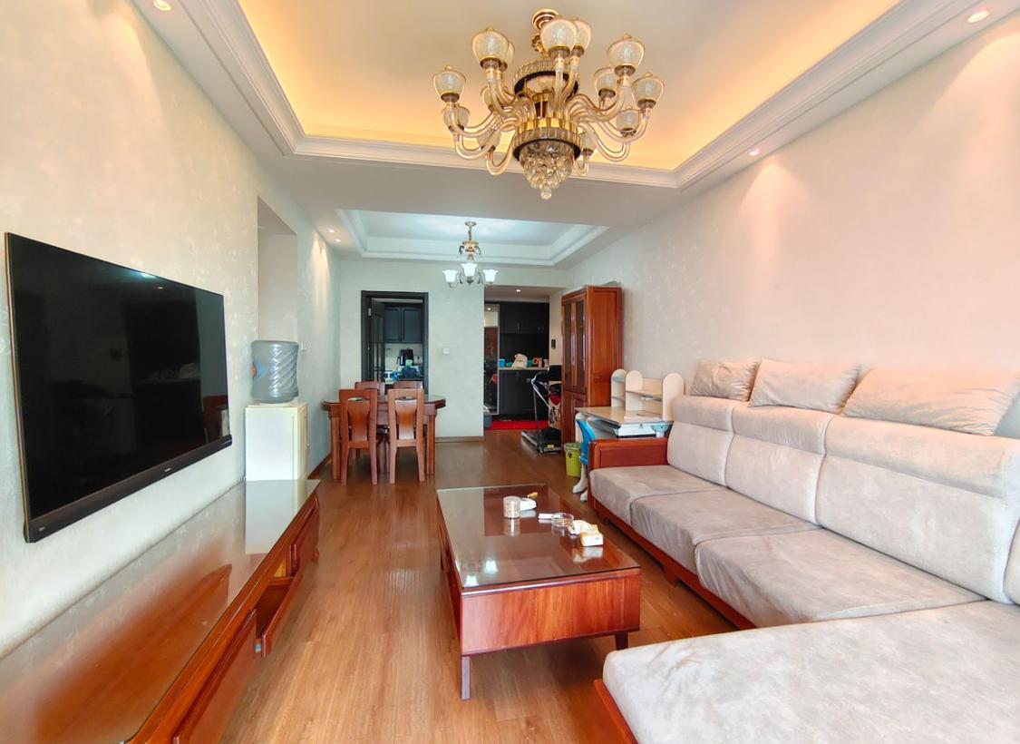 整租·融创凡尔赛(领馆四期)