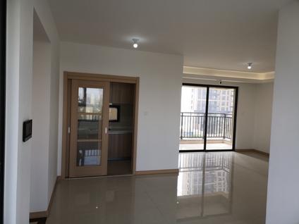 江海外海整租 江悦城公园里4室2厅/129平/低楼层