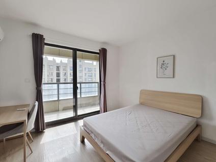 嘉定安亭合租 安亭中央公园3室1厅/15平/高楼层