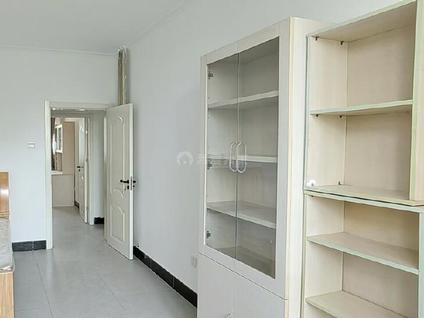 朝阳管庄整租 三间房东路2室1厅/56平/中楼层