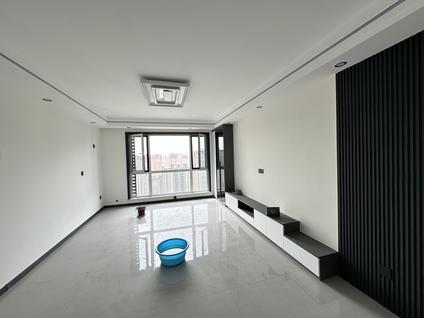 尧都尧都整租 四季花都4室2厅/134平/高楼层