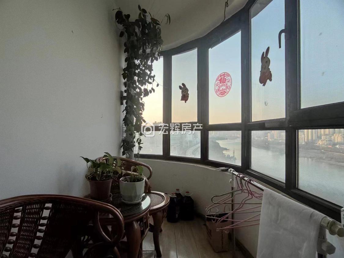 整租·华富瑞士名居