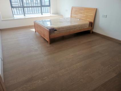 蓬江滨江新区整租 美的公园天下4室2厅/135平/低楼层