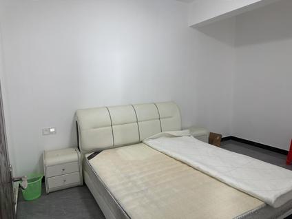 信州商贸城商圈整租 融晖城3室1厅/122平/中楼层