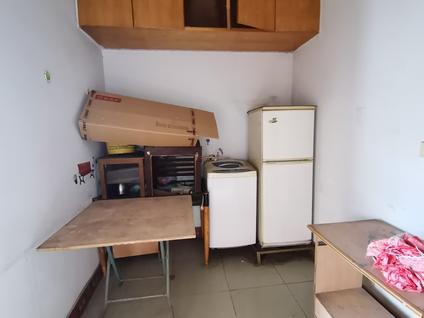 江北大石坝整租 无名地小区2室2厅/68平/高楼层