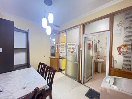 海淀玉泉路东合租 太平路44号院3室1厅/18平/低楼层