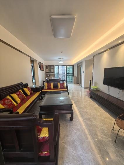 源城源城整租 雅居乐花园新地4室2厅/131平/中楼层