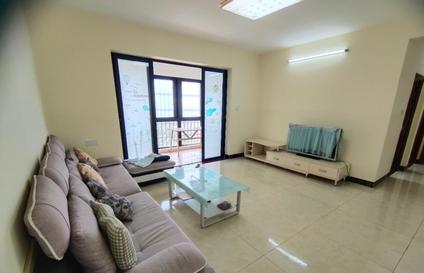 秀英万达整租 海秀花园3室2厅/130平/低楼层