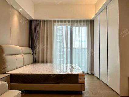 宝安福永整租 会展湾云岸广场1室0厅/33平/中楼层