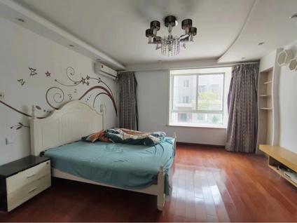 海陵城南整租 盛和花园3室2厅/150平/低楼层