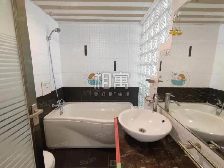 合租·龙锦苑(六区)