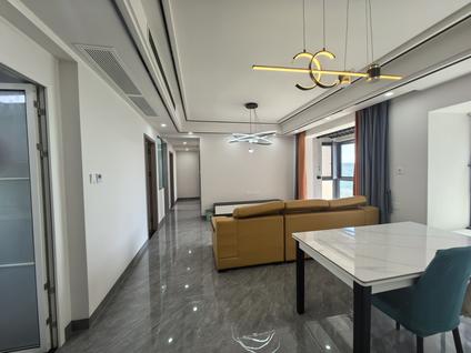 龙岗坪地整租 今日香沙御景园4室2厅/100平/高楼层