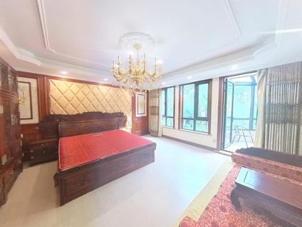 雁塔大唐芙蓉园整租 中海铂宫4室2厅/411平/中楼层