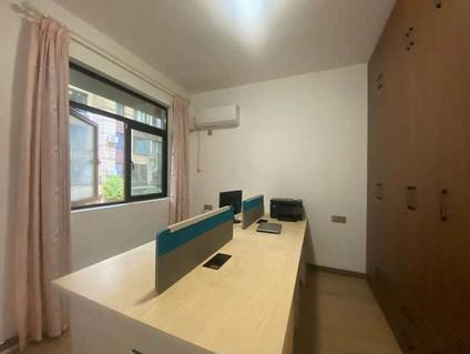 西湖朝阳新城整租 世茂大观一期南苑4室2厅/184平/中楼层