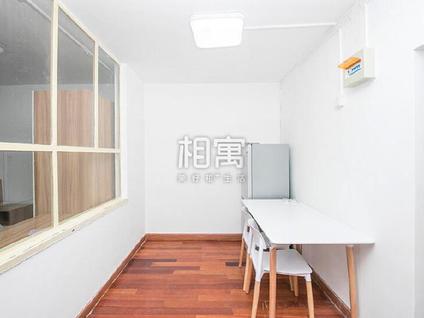 西城广安门内整租 报国寺东夹道乙3号2室1厅/55平/低楼层