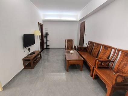 澄海澄海整租 美和大厦2室1厅/65平/中楼层