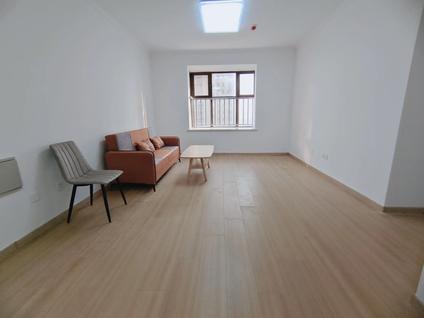 泰山高铁新区整租 开元盛世裕园3室2厅/105平/低楼层