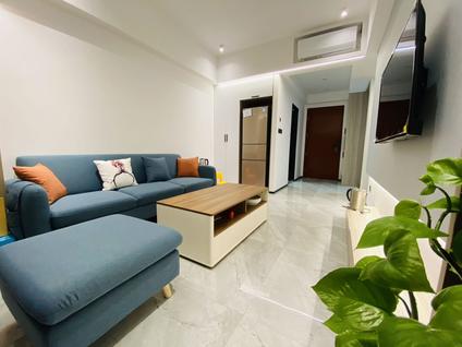 龙湖东海岸整租 嘉桦公馆2室2厅/60平/中楼层