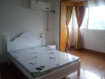 宝山大华合租 宝山文华苑(四期)1室0厅/93平/高楼层