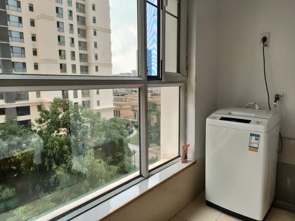 经区皇冠整租 蓝星万象城2室2厅/74平/低楼层