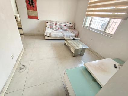 任城南池整租 凤凰怡居佳苑1室1厅/65平/顶层