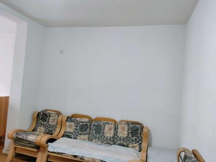 昆都仑阿尔丁植物园整租 团结10号街坊2室1厅/57平/低楼层