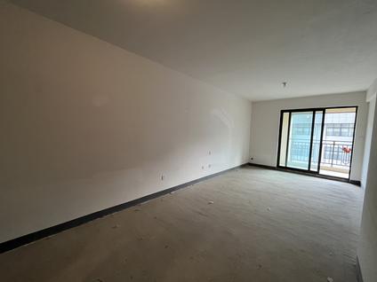 洛龙伊滨整租 绿都洛阳府3室2厅/105平/低楼层