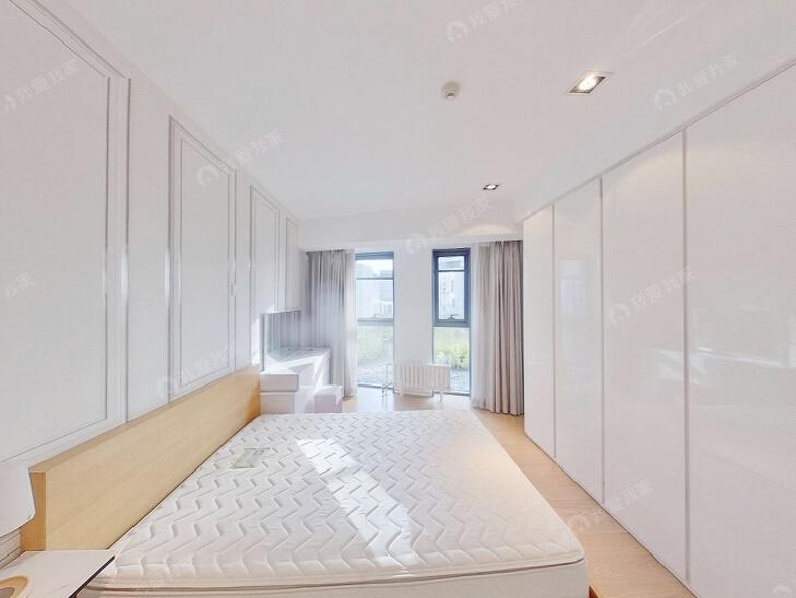 整租·三里屯SOHO公寓