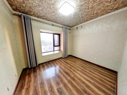 万柏林理工大整租 华润中海幸福里4室2厅/180平/低楼层