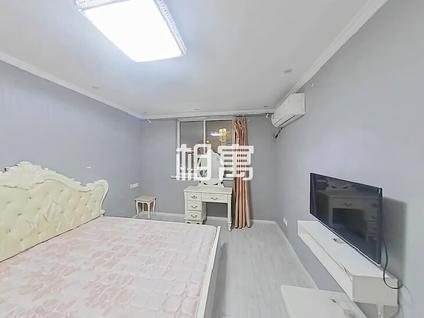 徐汇龙华整租 俞一小区2室1厅/56平/高楼层