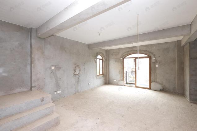 北京双外湖独栋,享2亩草地,家门口钓鱼种菜,体验田园生活5室3厅 | 456.77㎡ | 南 北 | 雲畝天朗2期溪谷低楼层/共1层