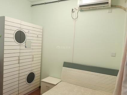 黄浦蓬莱公园整租 黄浦丽园2室1厅/135平/低楼层