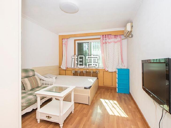 合租·裕中西里