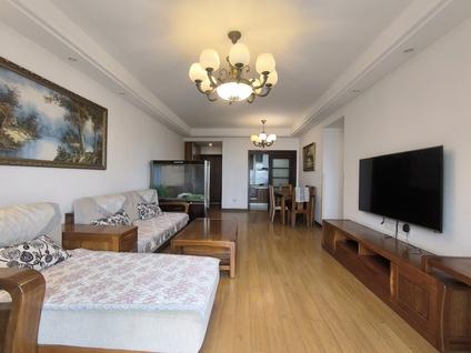 沙坪坝梨树湾整租 融汇温泉城(锦华里)3室2厅/133平/高楼层