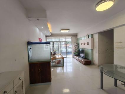 西乡塘秀厢大道整租 万秀小区3室2厅/110平/低楼层