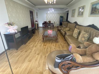 城西海湖新区整租 海宏一号C区3室2厅/147平/低楼层