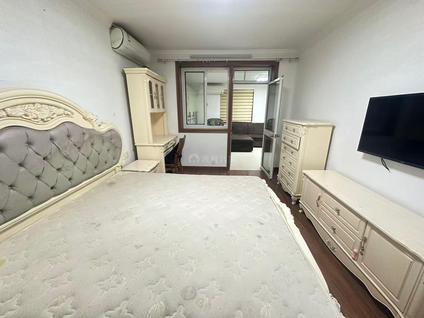 浦东碧云整租 金浦小区(金桥)2室1厅/90平/低楼层