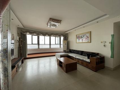 东昌府金鼎整租 水城华府3室2厅/177平/高楼层