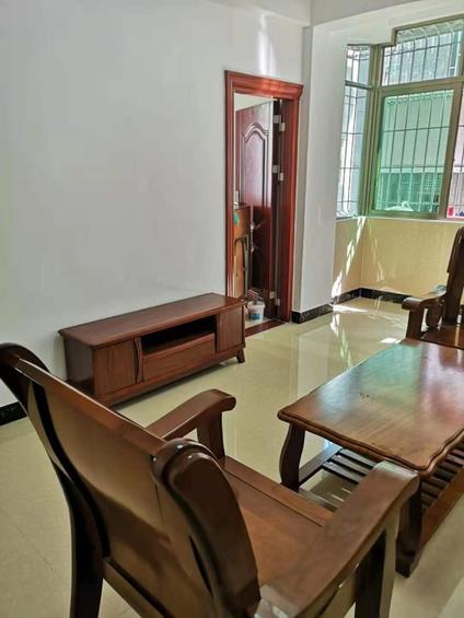 台山台山整租 教育新村2室1厅/56平/中楼层