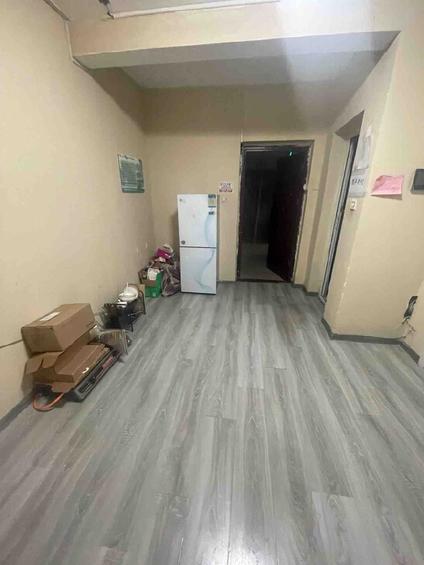 市中舜玉合租 伟东新都(三区)1室1厅/26平/低楼层