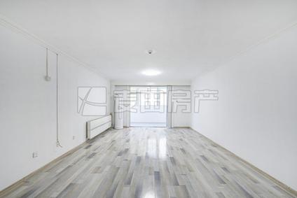 海淀车道沟整租 华澳中心公寓1室1厅/101平/低楼层