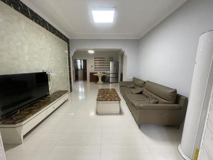 琼山滨江整租 佳元江畔人家2室2厅/97平/低楼层